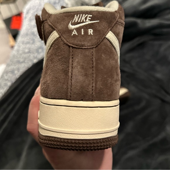 NIKE AIR FORCE 1 MID QS ‘Chocolate’ - Picture 7 of 12